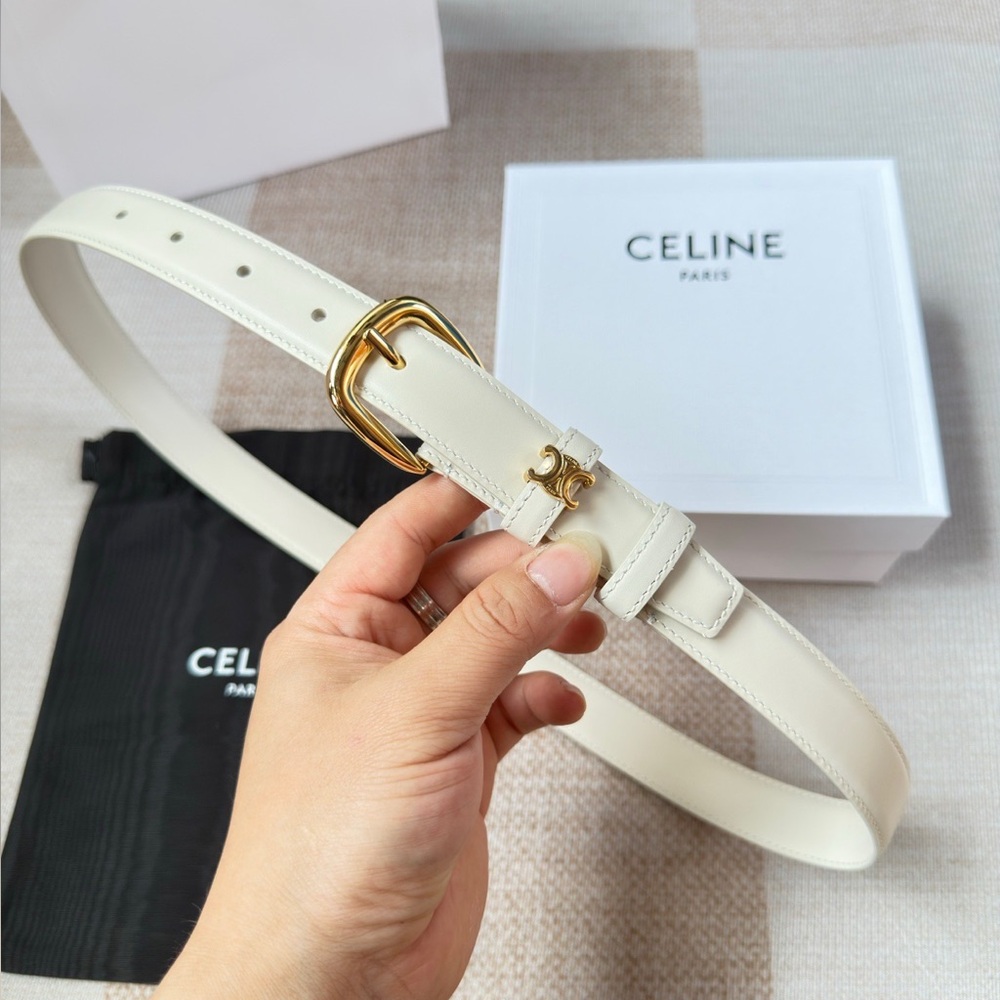 CELINE White Calfskin Belt with Gold Buckle🌸